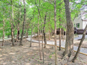 Tribesman Luxury Villa #9 on Table Rock Lake near Silver Dollar City, Branson